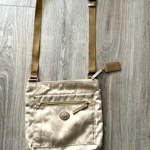 Vintage Coach satchel bag.